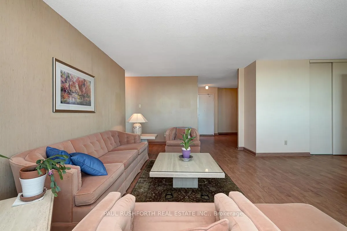 Photo 10 of Unit PH7, 555 Brittany Drive, Ottawa, Viscount Alexander Park — HOMEH
