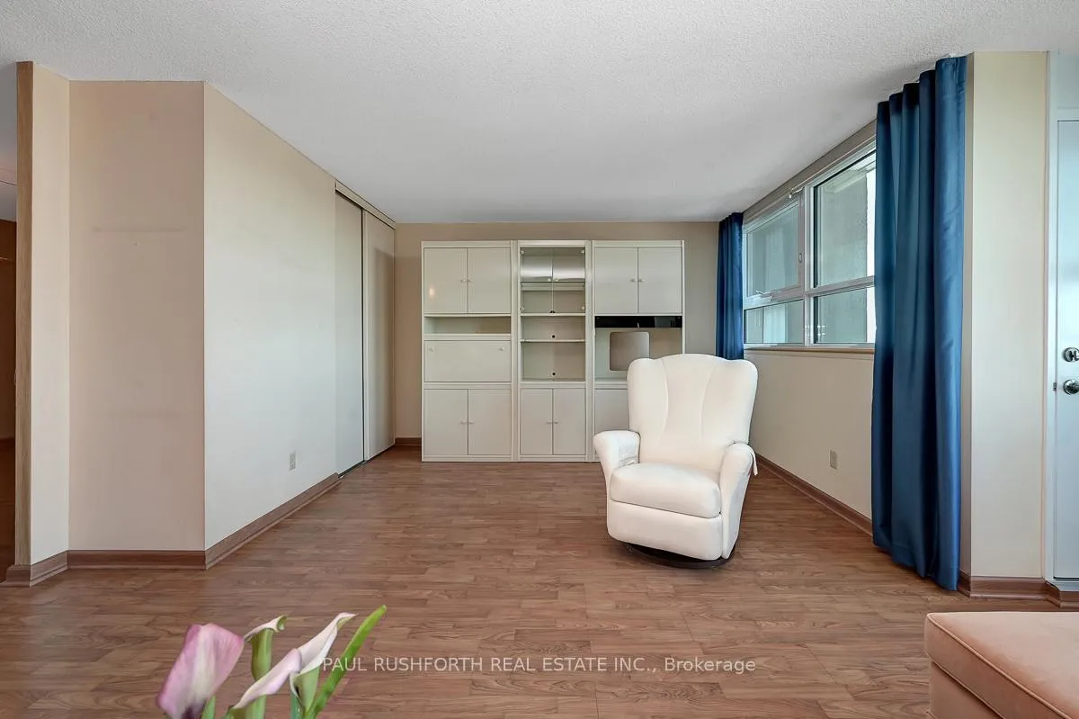 Photo 12 of Unit PH7, 555 Brittany Drive, Ottawa, Viscount Alexander Park — HOMEH