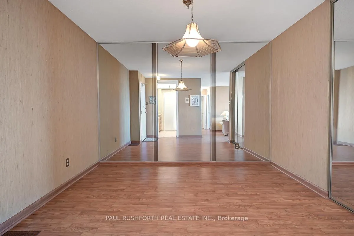 Photo 15 of Unit PH7, 555 Brittany Drive, Ottawa, Viscount Alexander Park — HOMEH