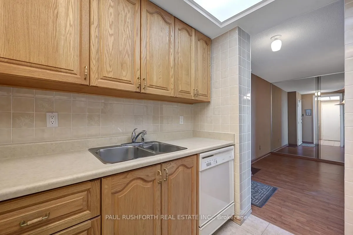 Photo 21 of Unit PH7, 555 Brittany Drive, Ottawa, Viscount Alexander Park — HOMEH