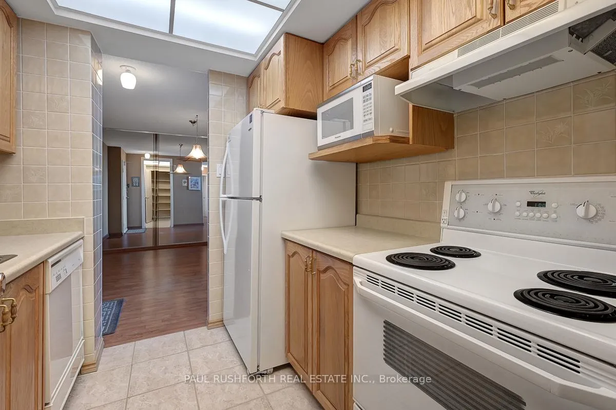 Photo 22 of Unit PH7, 555 Brittany Drive, Ottawa, Viscount Alexander Park — HOMEH