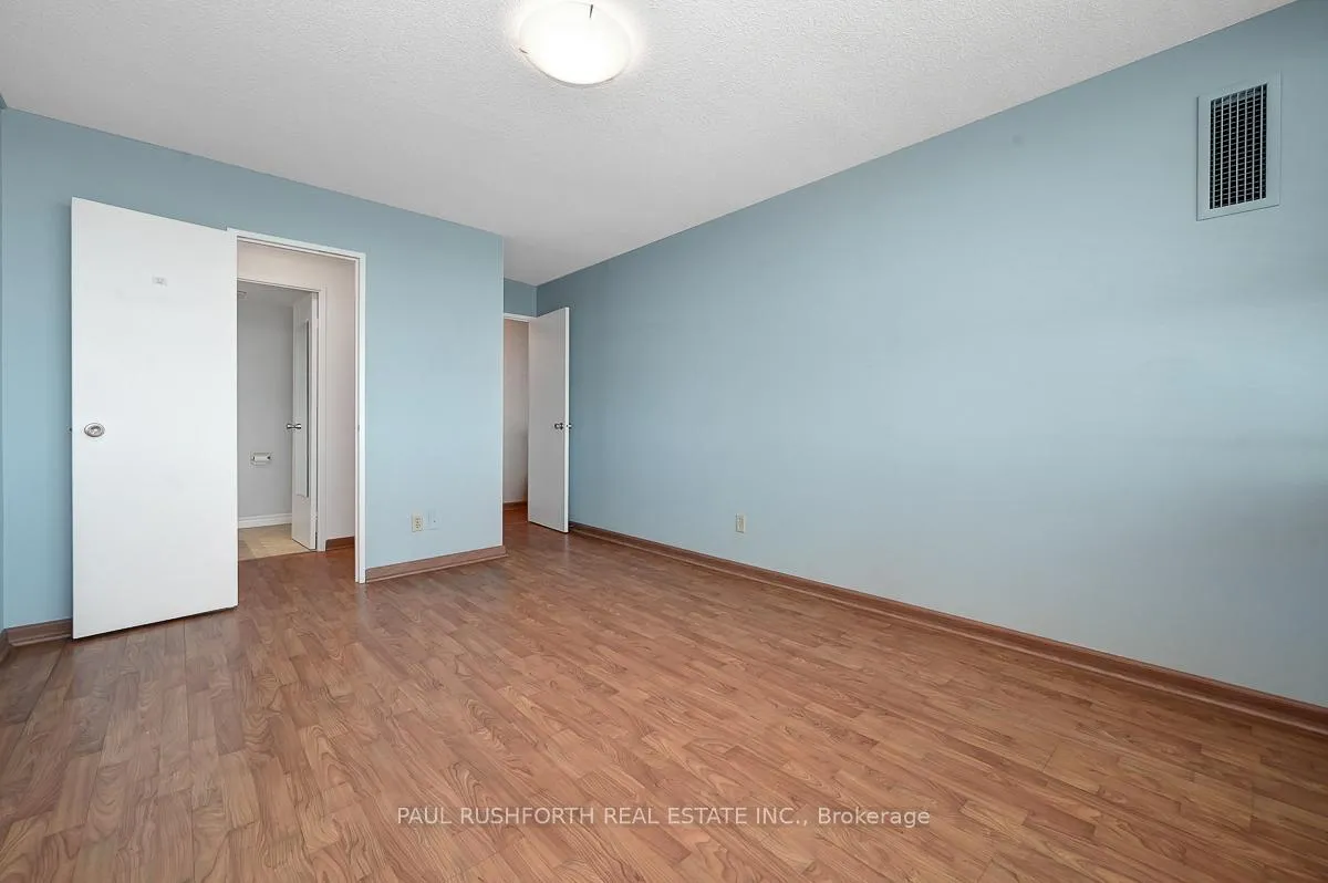 Photo 26 of Unit PH7, 555 Brittany Drive, Ottawa, Viscount Alexander Park — HOMEH