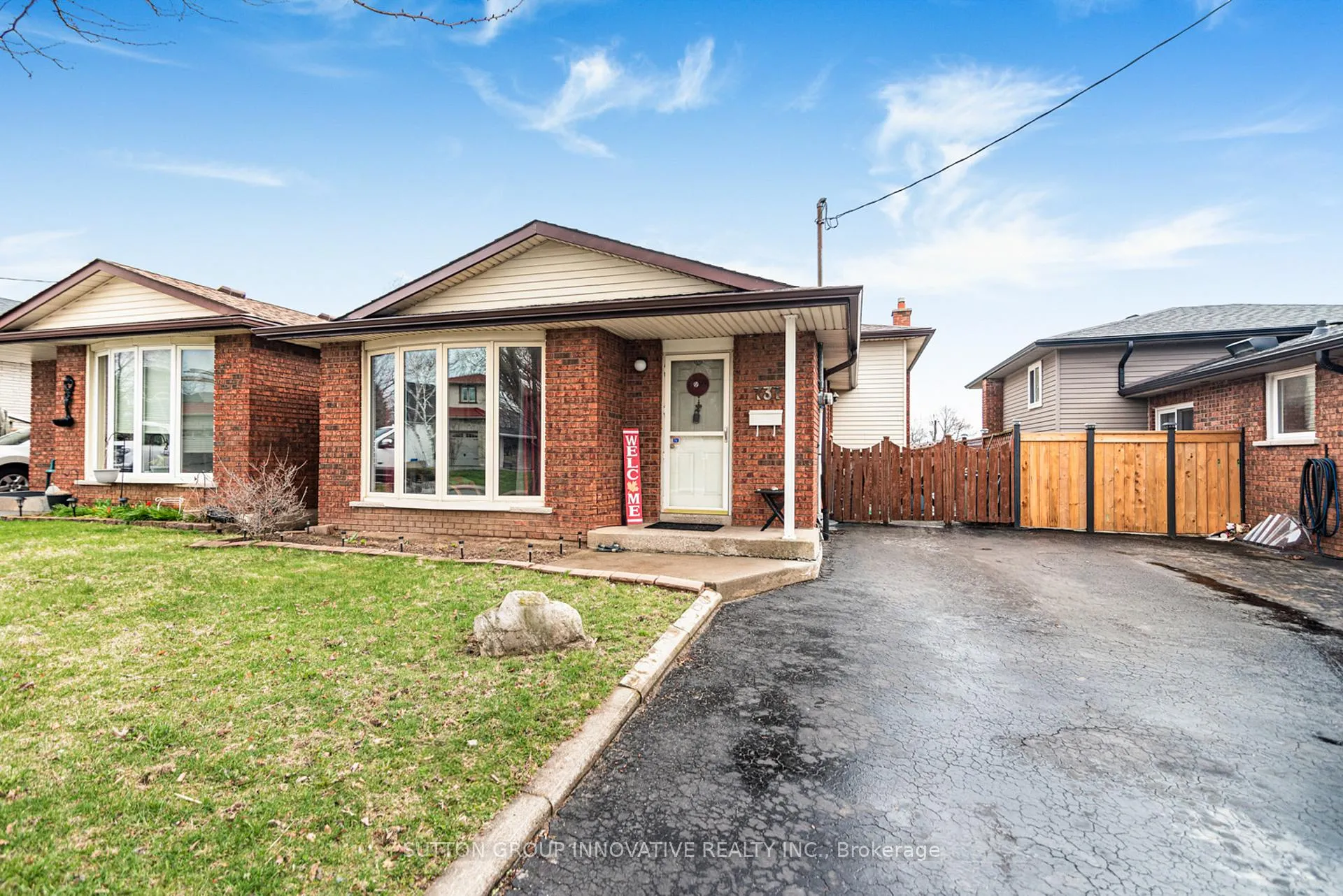 Photo 3 of 737 Upper Horning Road, Hamilton, Gurnett — HOMEH