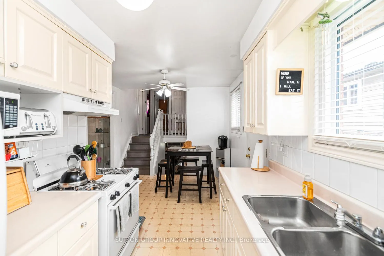 Photo 11 of 737 Upper Horning Road, Hamilton, Gurnett — HOMEH