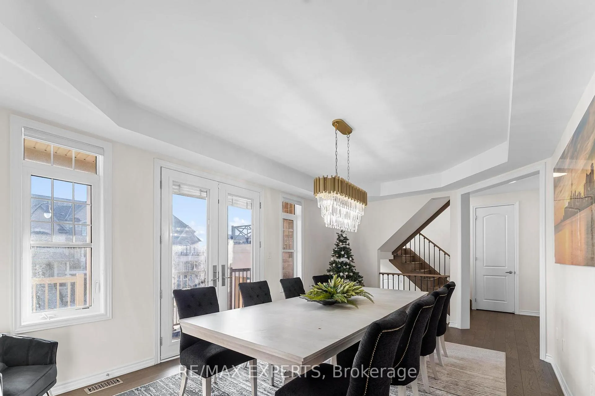 Photo 19 of 572 Queen Mary Drive, Brampton, Northwest Brampton — HOMEH