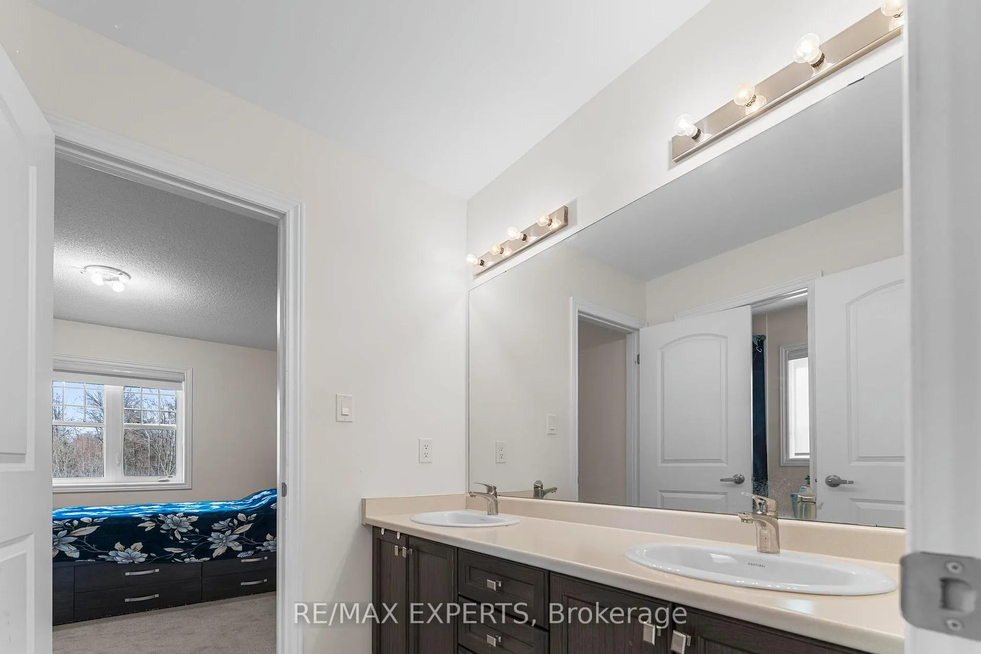 Photo 31 of 572 Queen Mary Drive, Brampton, Northwest Brampton — HOMEH