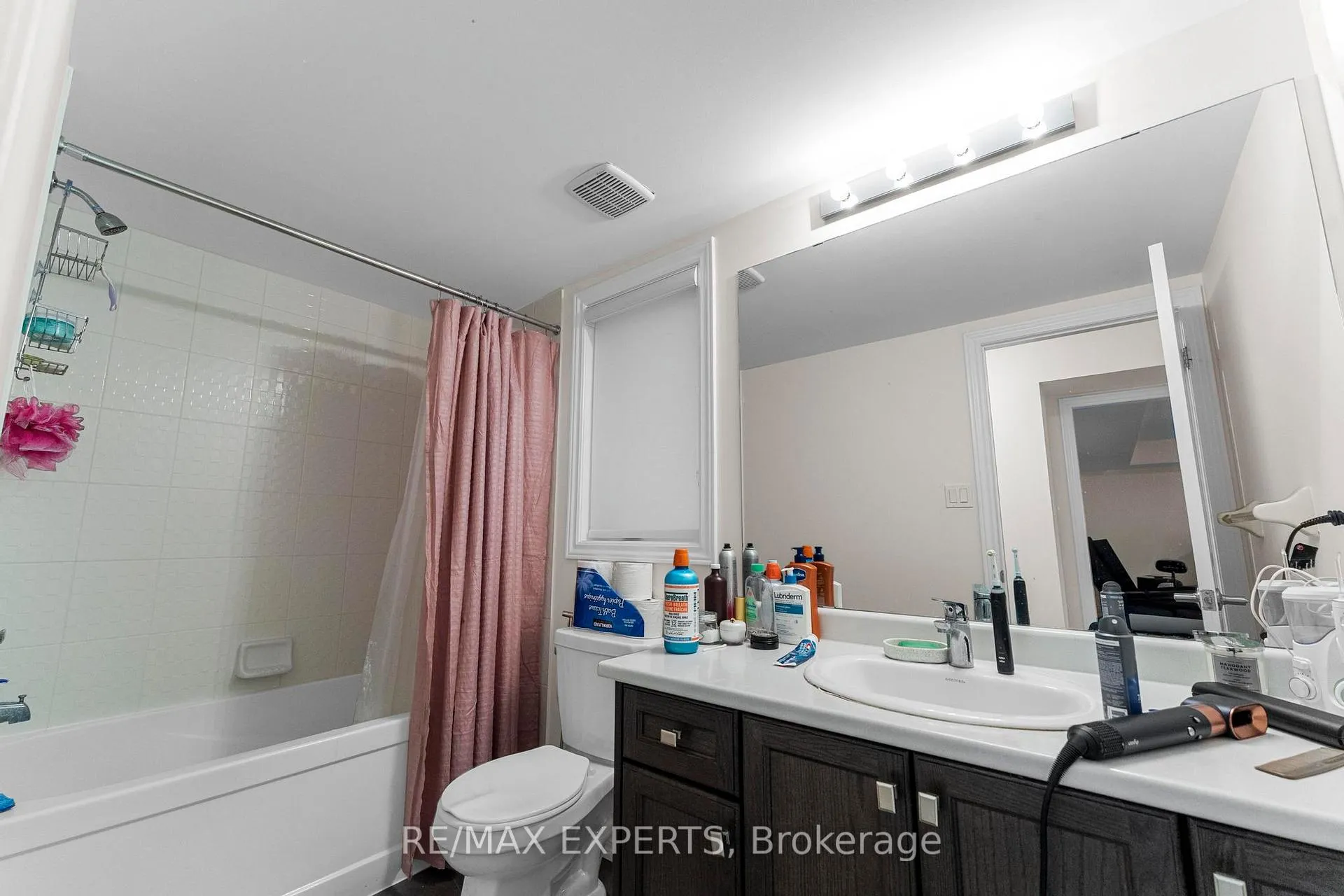 Photo 35 of 572 Queen Mary Drive, Brampton, Northwest Brampton — HOMEH