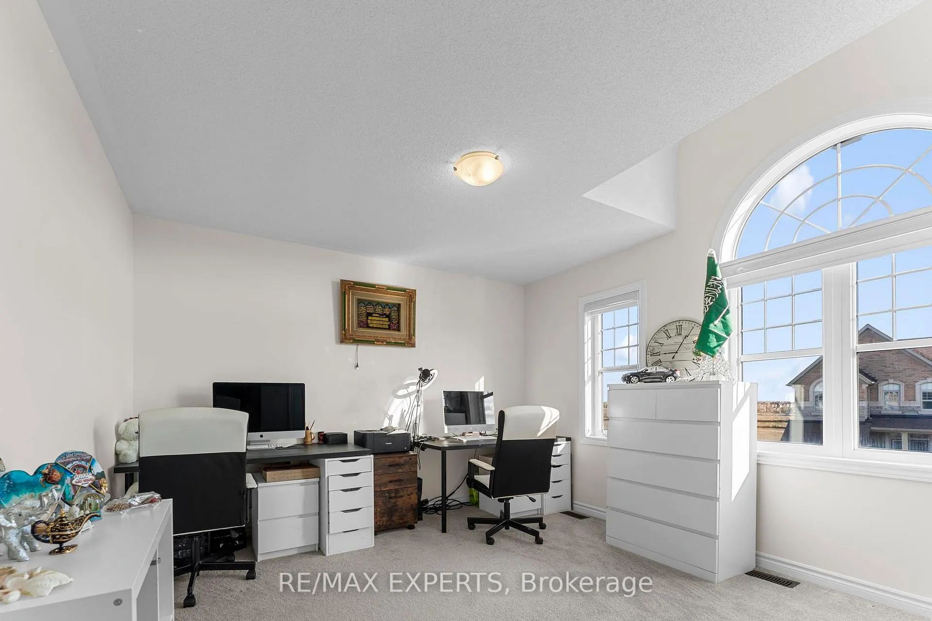 Photo 37 of 572 Queen Mary Drive, Brampton, Northwest Brampton — HOMEH