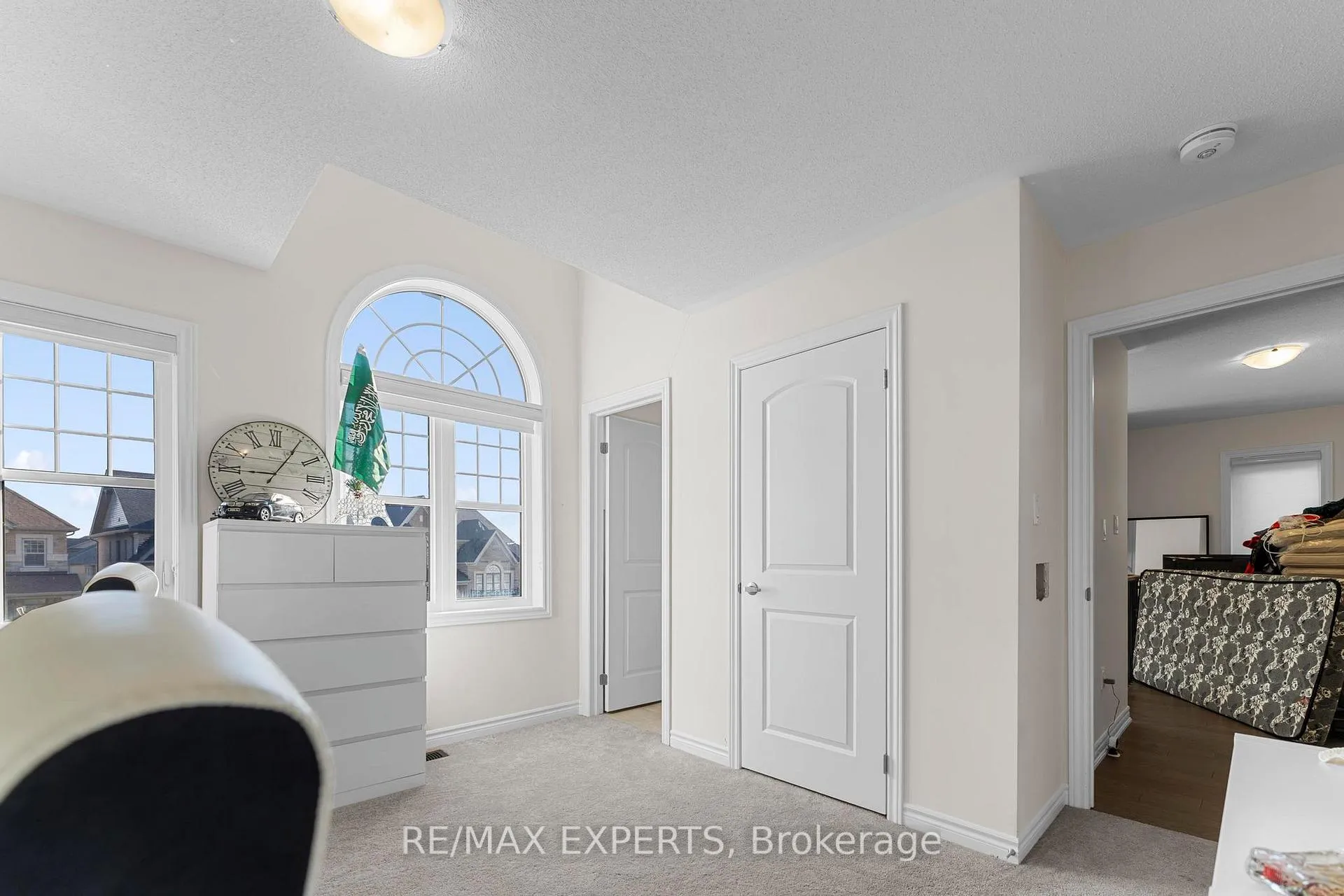 Photo 38 of 572 Queen Mary Drive, Brampton, Northwest Brampton — HOMEH