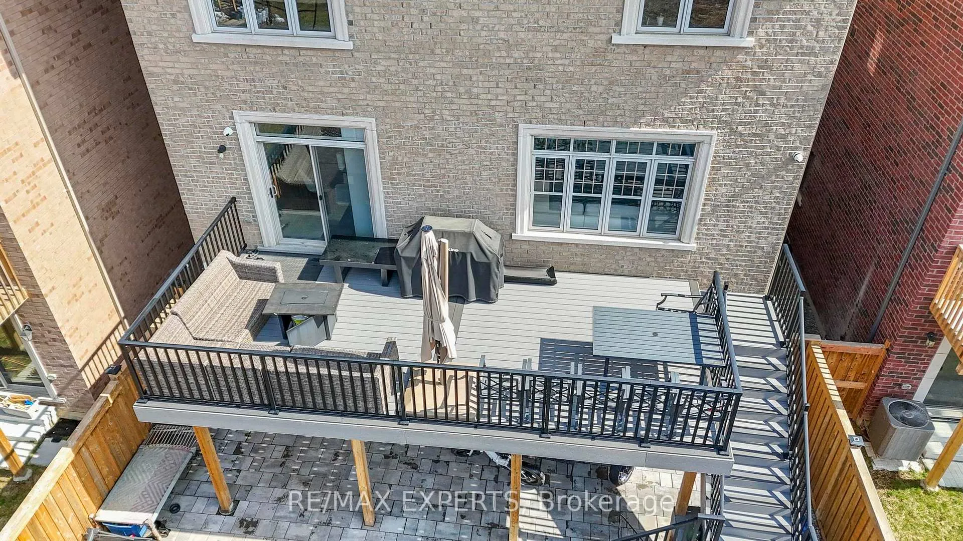 Photo 44 of 572 Queen Mary Drive, Brampton, Northwest Brampton — HOMEH