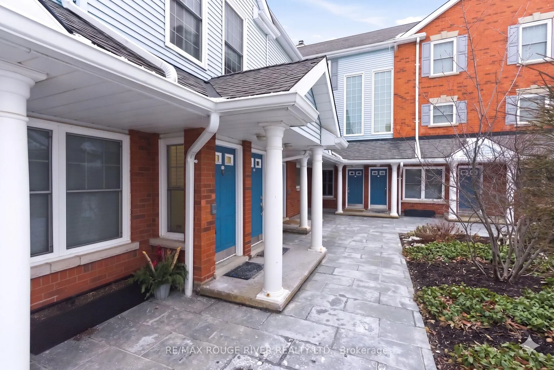 Front of Unit E2, 1665 Nash Road