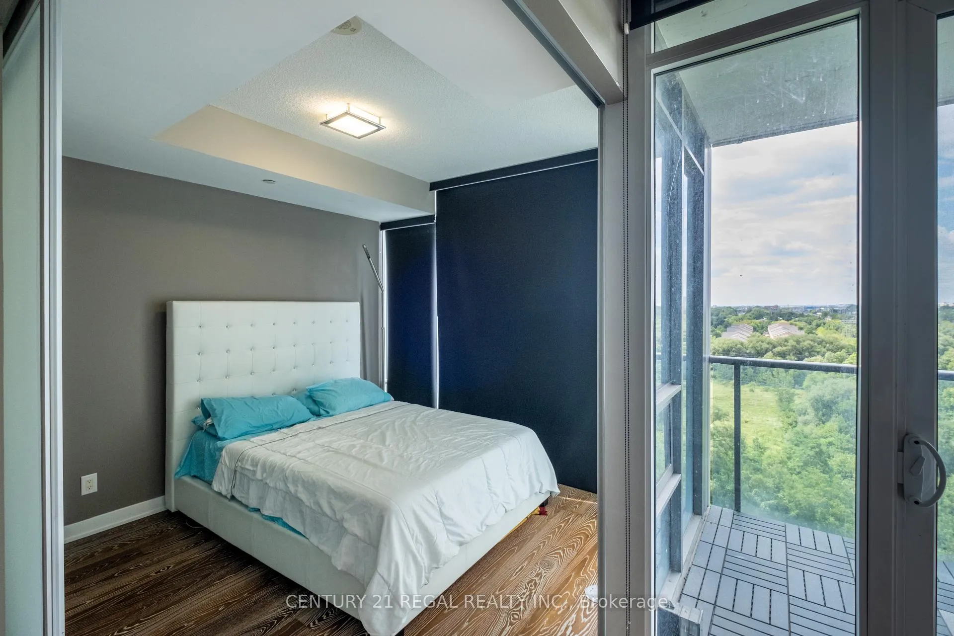 Front of Unit 1003, 88 Park Lawn Road