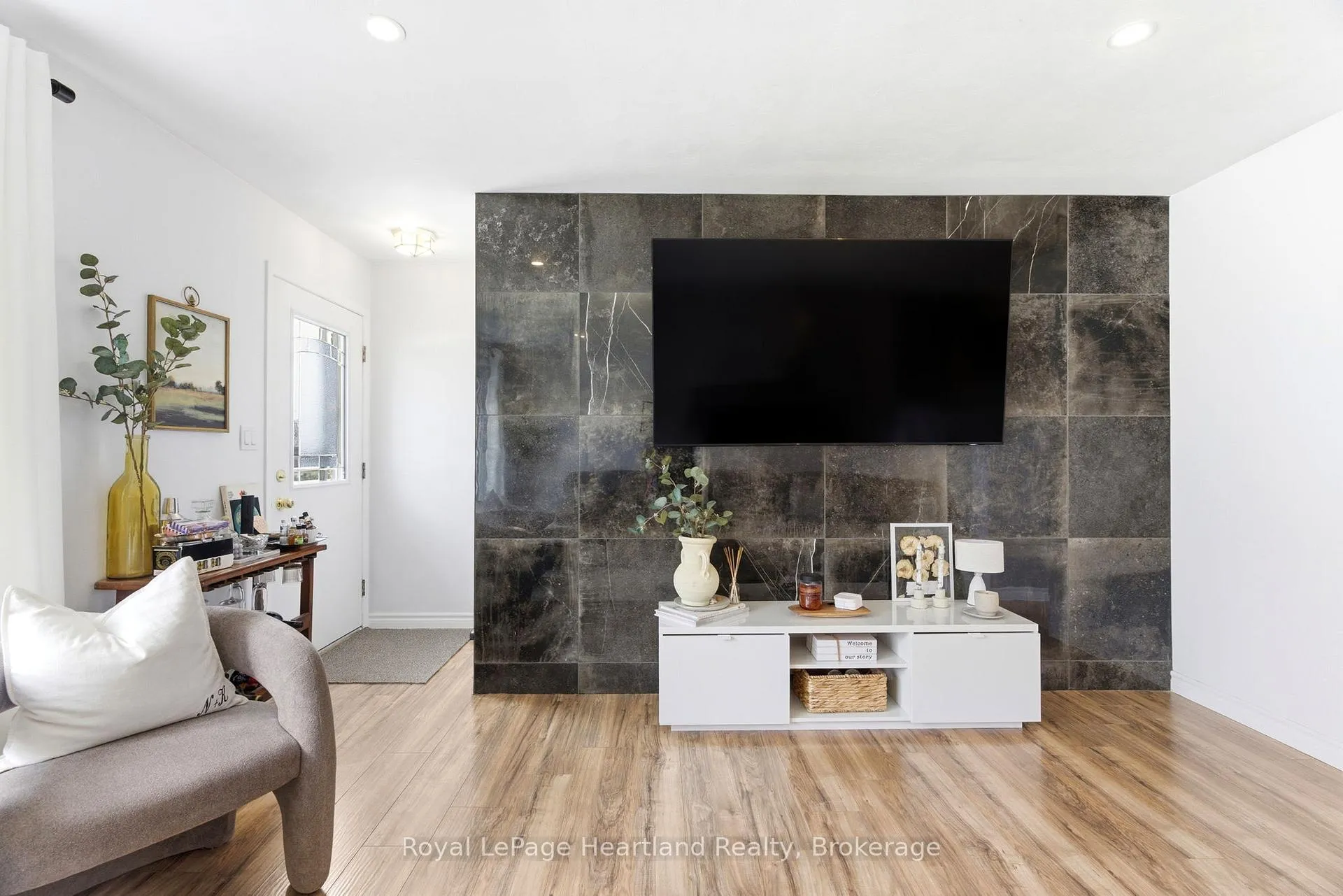Photo 7 of 85 Orchard Street, South Huron, Exeter — HOMEH