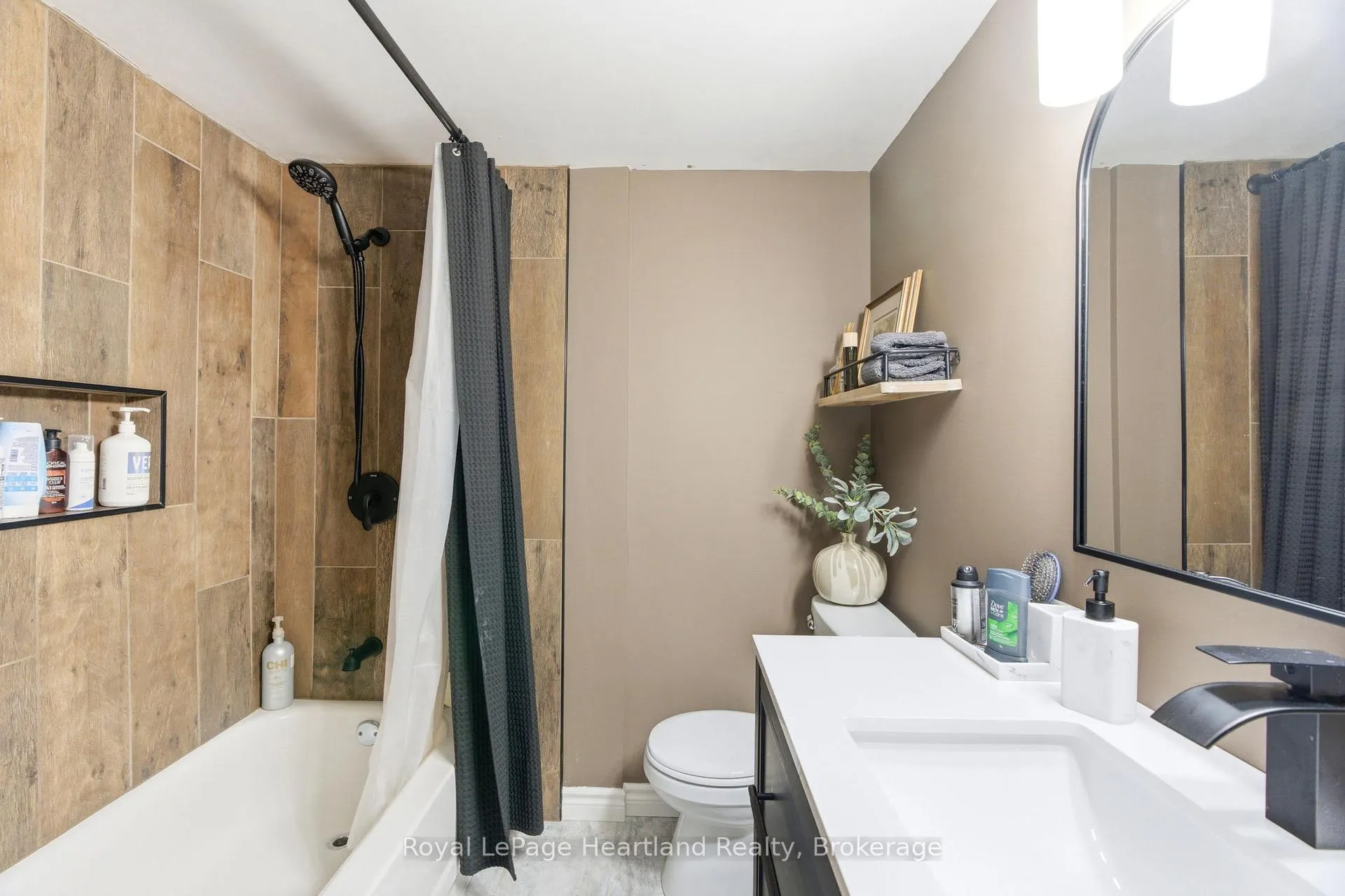 Photo 33 of 85 Orchard Street, South Huron, Exeter — HOMEH