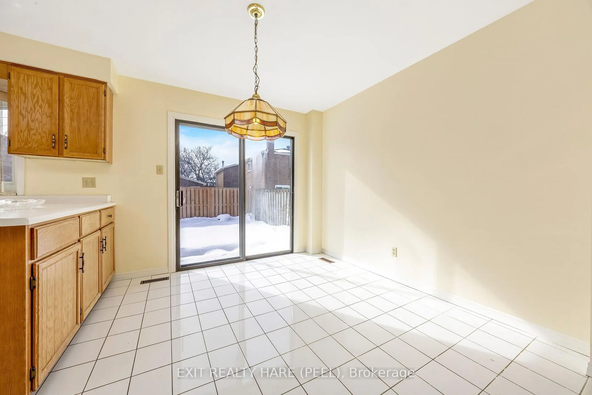 Photo 15 of 47 Stillwater Crescent, Brampton, Brampton West — HOMEH