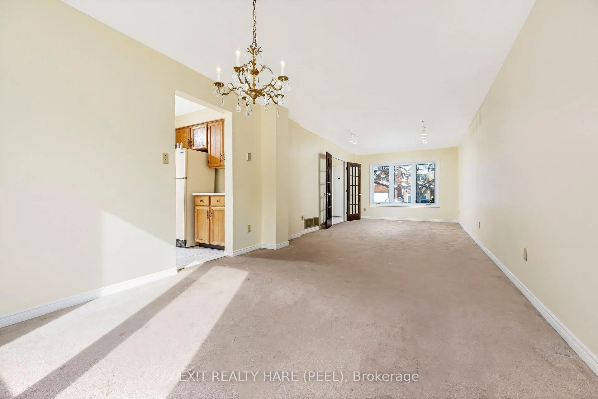 Photo 21 of 47 Stillwater Crescent, Brampton, Brampton West — HOMEH