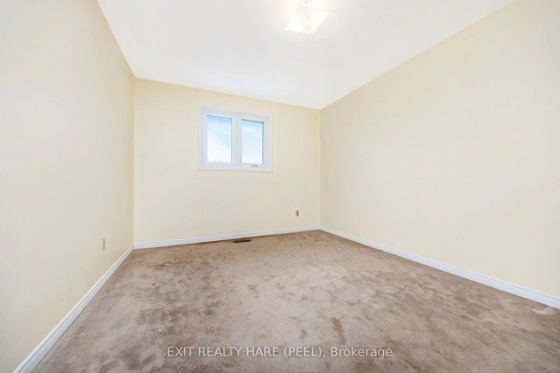 Photo 31 of 47 Stillwater Crescent, Brampton, Brampton West — HOMEH