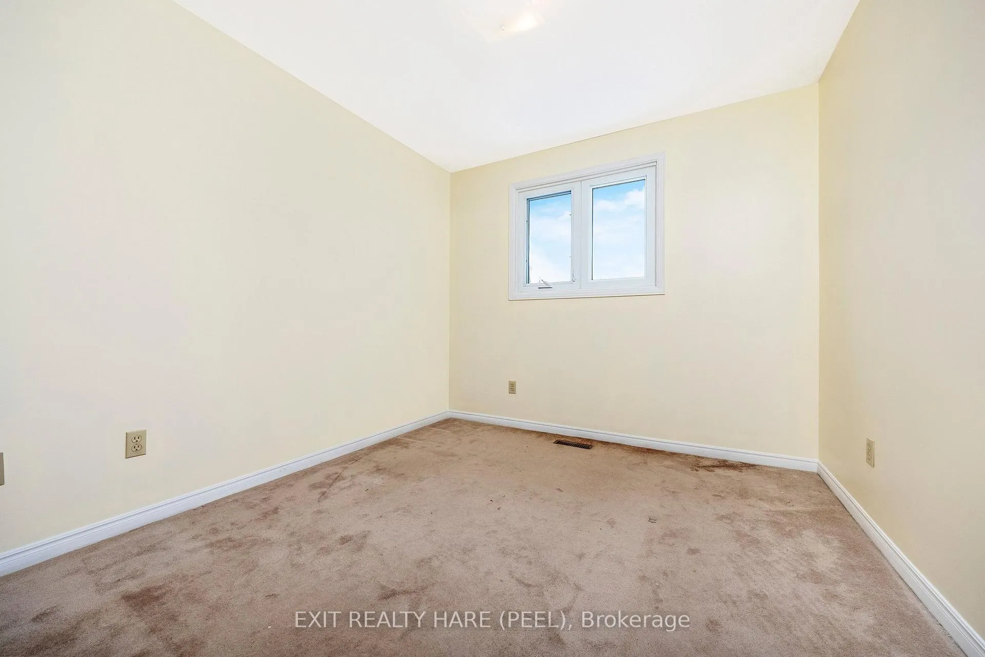 Photo 33 of 47 Stillwater Crescent, Brampton, Brampton West — HOMEH