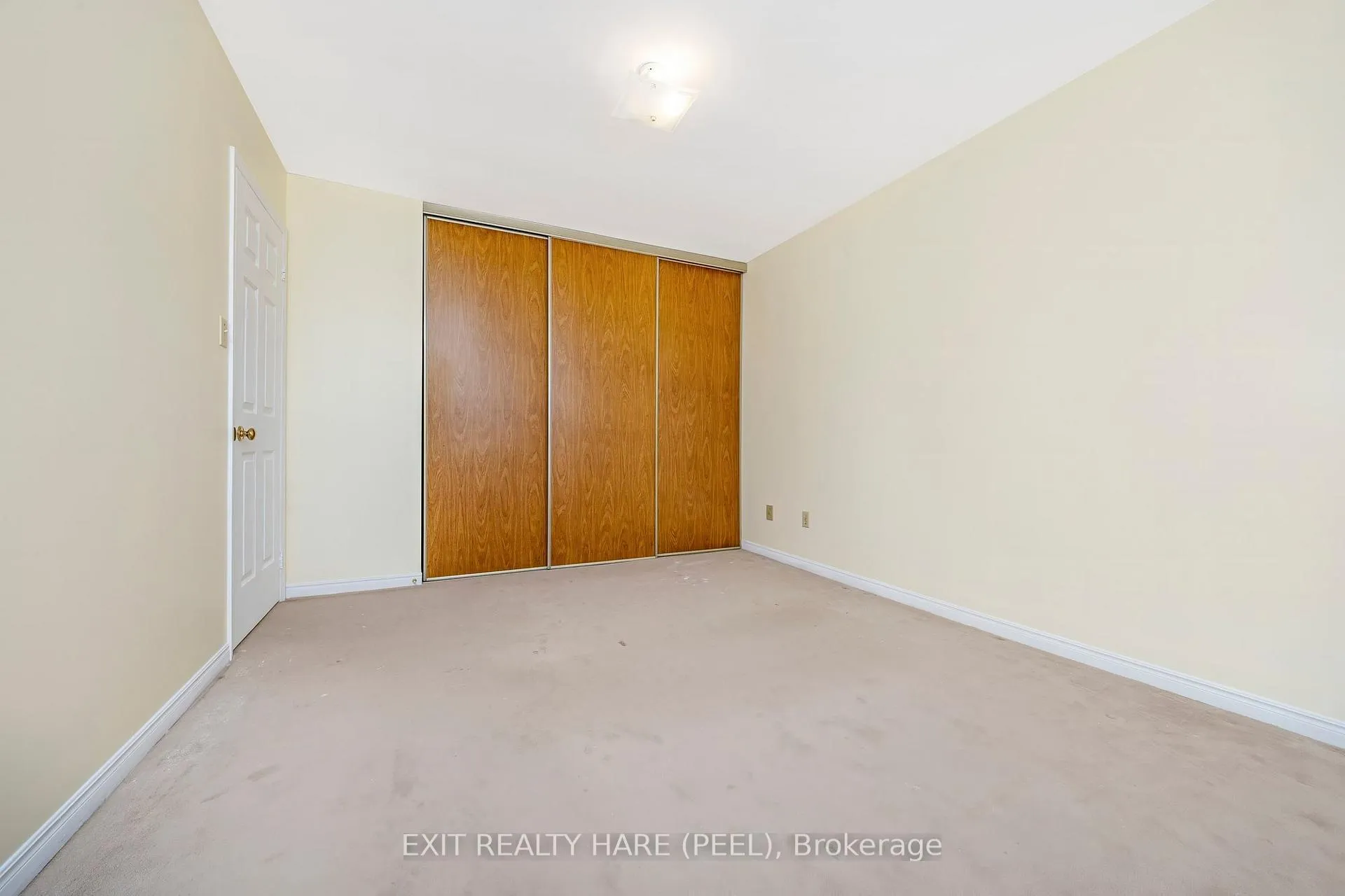 Photo 34 of 47 Stillwater Crescent, Brampton, Brampton West — HOMEH