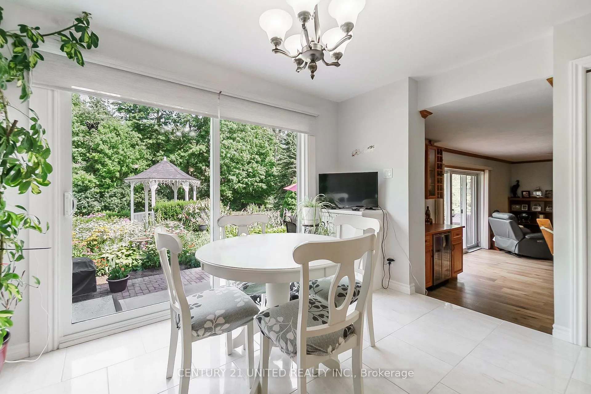 Photo 16 of 1656 Champlain Drive, Peterborough, Northcrest Ward 5 — HOMEH