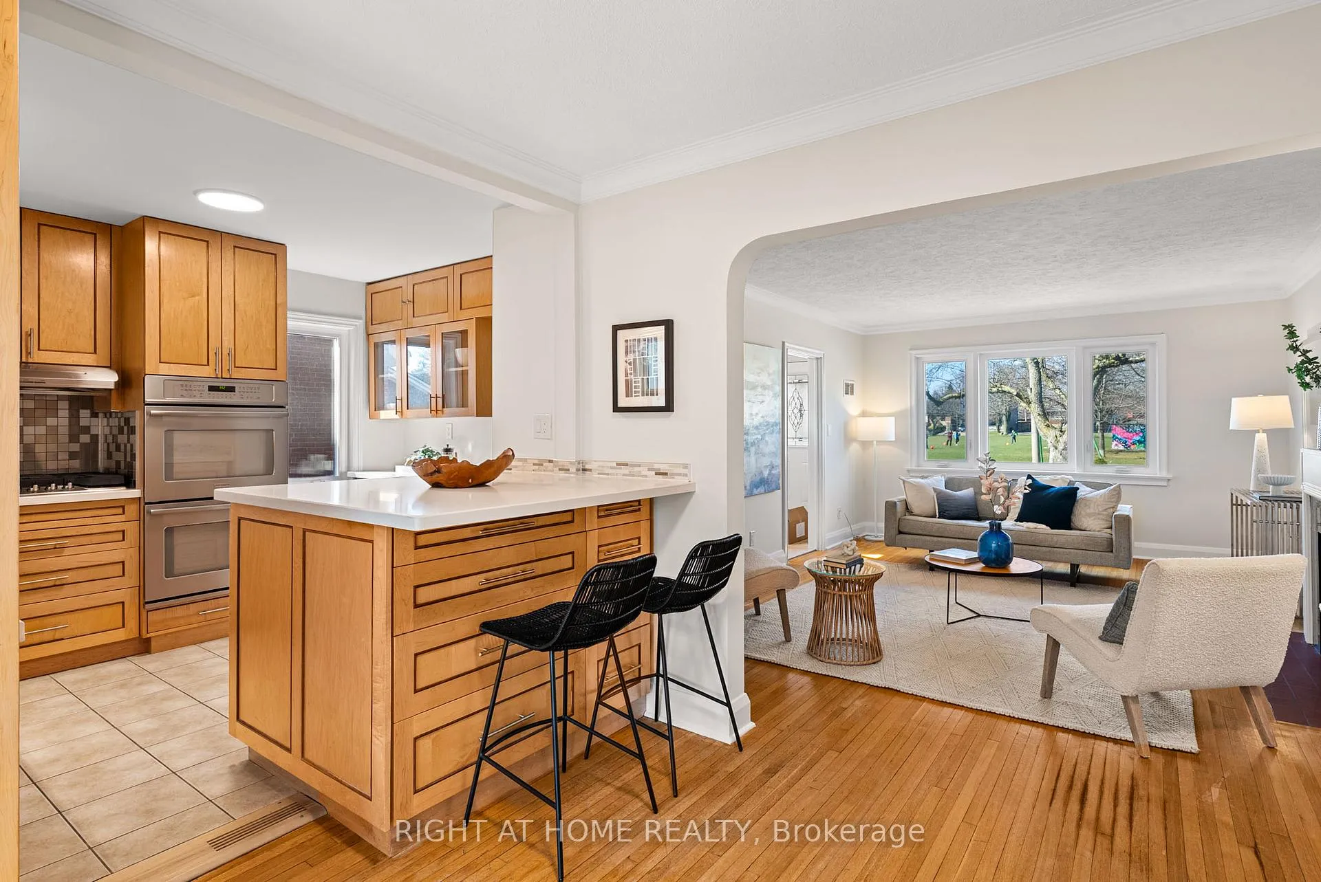 Photo 19 of 61 Central Street, Etobicoke, Mimico — HOMEH