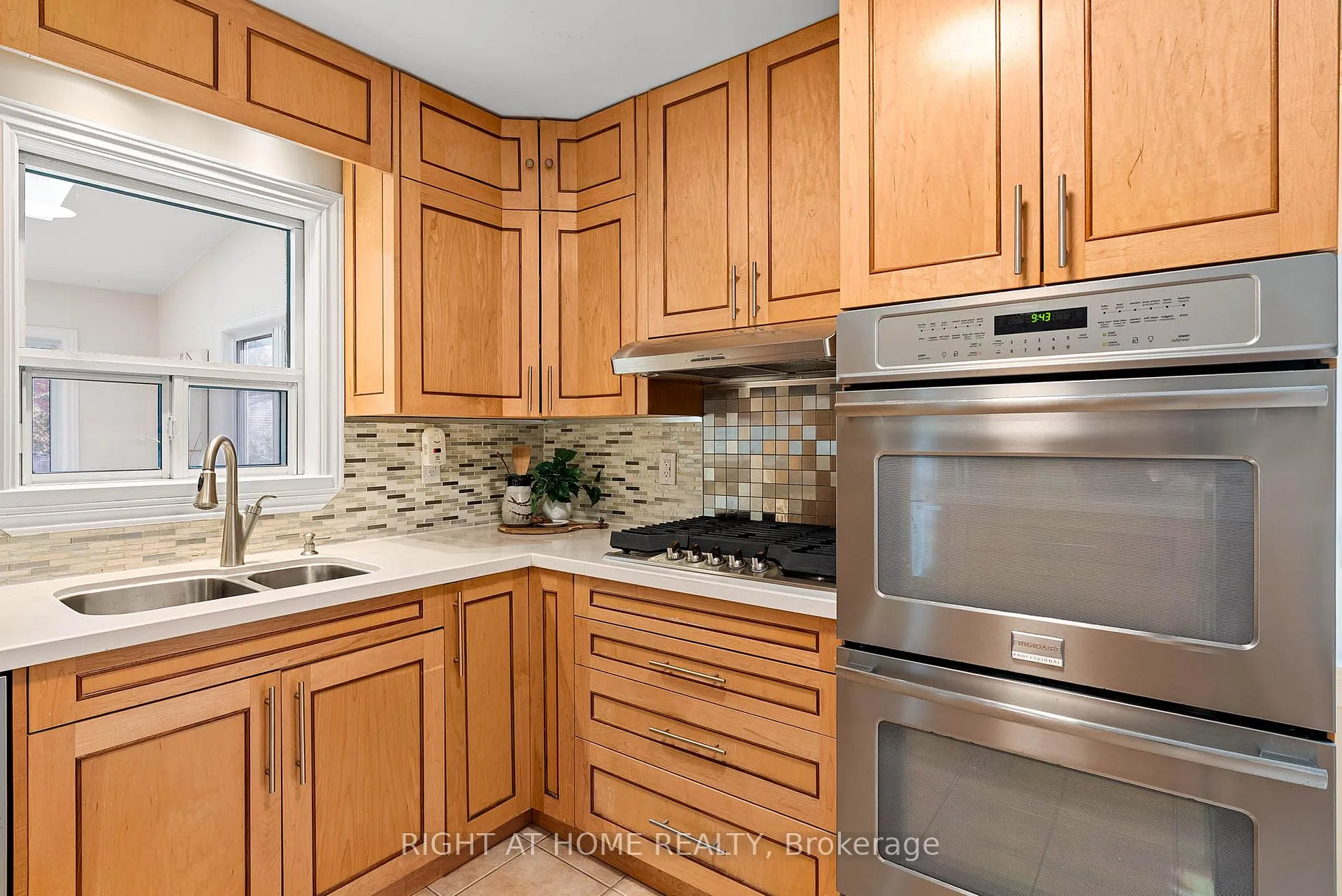 Photo 22 of 61 Central Street, Etobicoke, Mimico — HOMEH