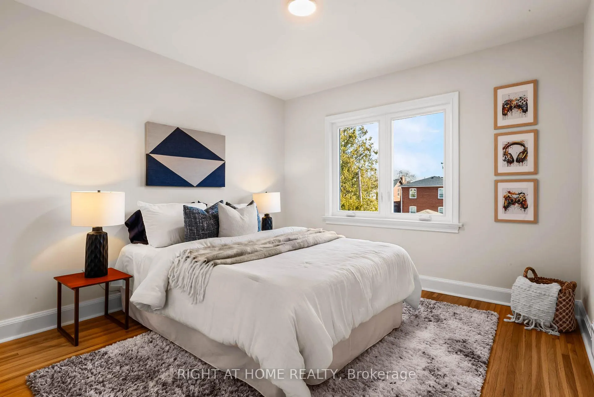 Photo 32 of 61 Central Street, Etobicoke, Mimico — HOMEH