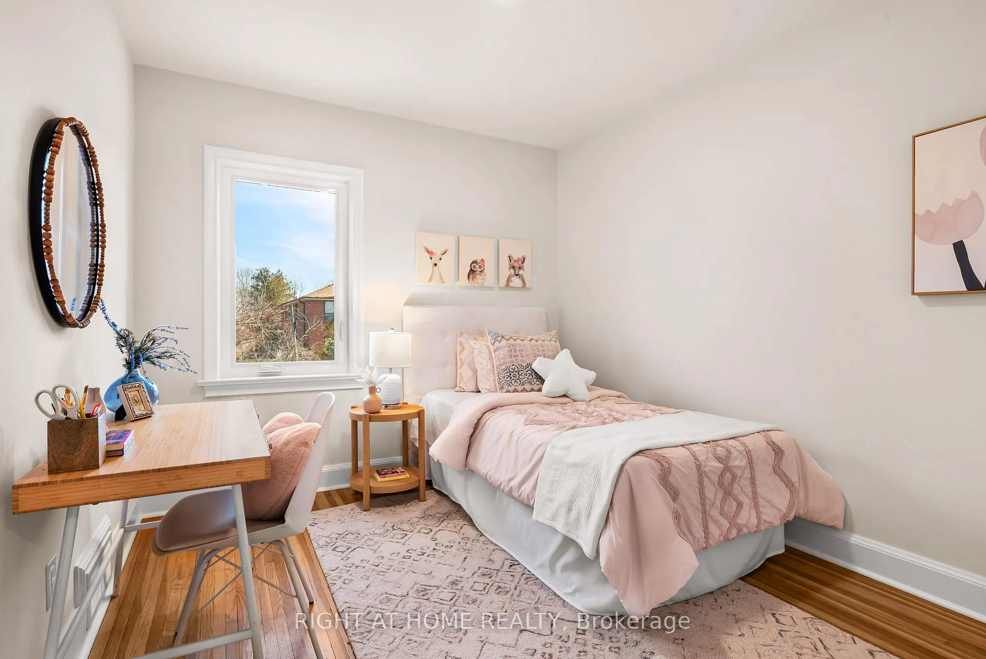 Photo 35 of 61 Central Street, Etobicoke, Mimico — HOMEH