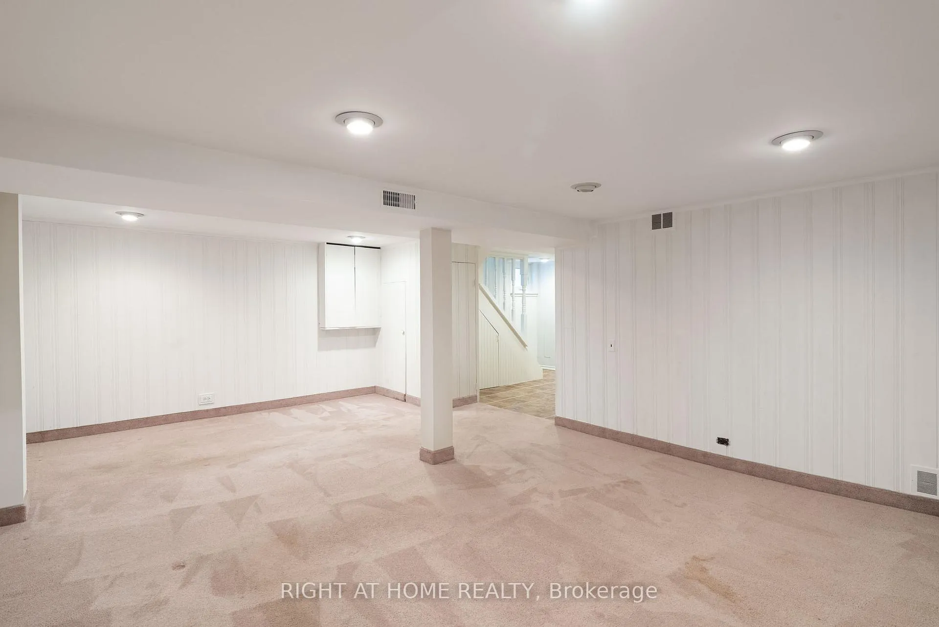 Photo 41 of 61 Central Street, Etobicoke, Mimico — HOMEH