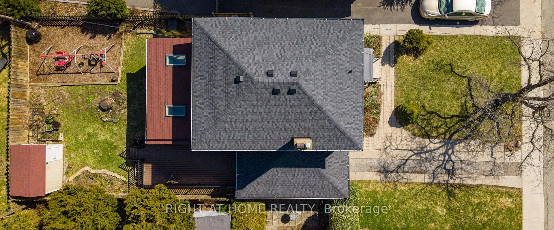 Photo 47 of 61 Central Street, Etobicoke, Mimico — HOMEH