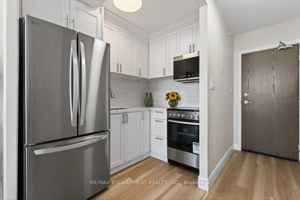 Photo 6 of Unit 1801, 150 Charlton Avenue E, Hamilton, Corktown — HOMEH