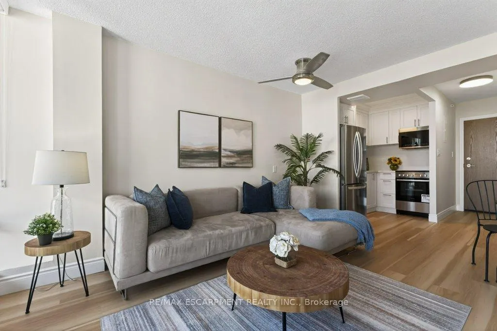 Photo 12 of Unit 1801, 150 Charlton Avenue E, Hamilton, Corktown — HOMEH