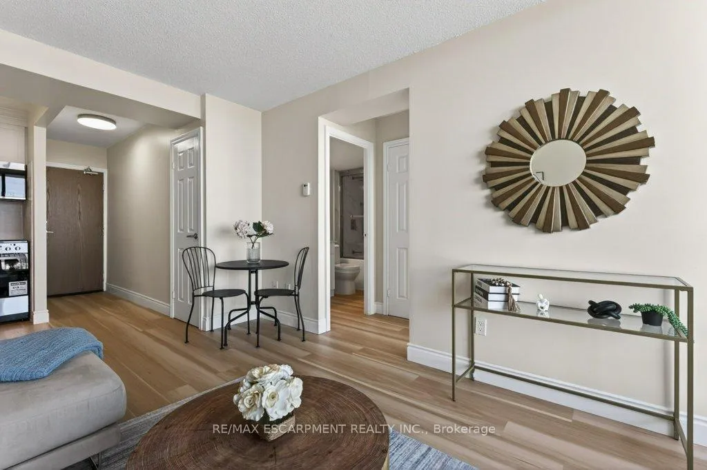 Photo 14 of Unit 1801, 150 Charlton Avenue E, Hamilton, Corktown — HOMEH