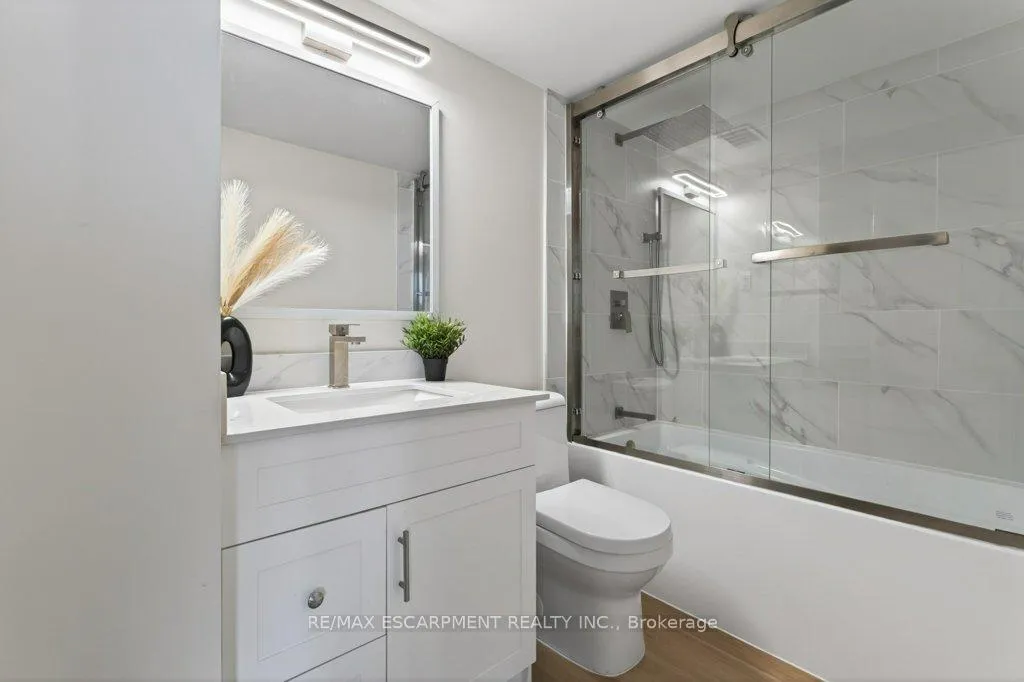 Photo 22 of Unit 1801, 150 Charlton Avenue E, Hamilton, Corktown — HOMEH