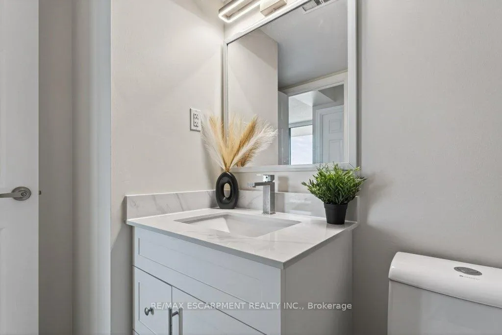 Photo 23 of Unit 1801, 150 Charlton Avenue E, Hamilton, Corktown — HOMEH