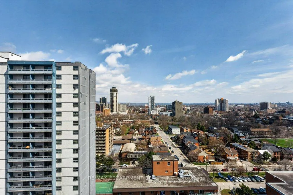 Photo 27 of Unit 1801, 150 Charlton Avenue E, Hamilton, Corktown — HOMEH