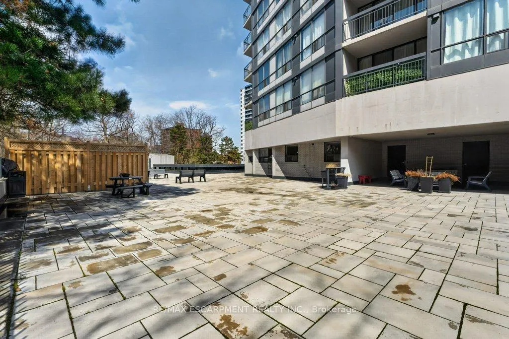 Photo 44 of Unit 1801, 150 Charlton Avenue E, Hamilton, Corktown — HOMEH