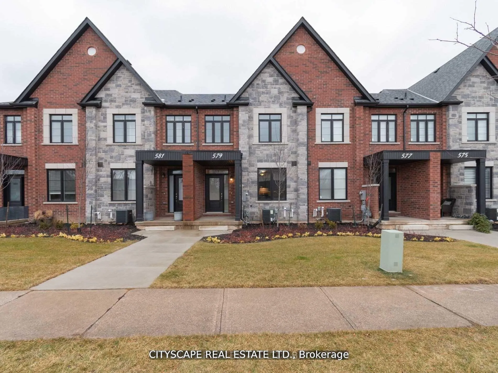 Photo 2 of 579 Wedgewood Drive, Burlington, Appleby — HOMEH