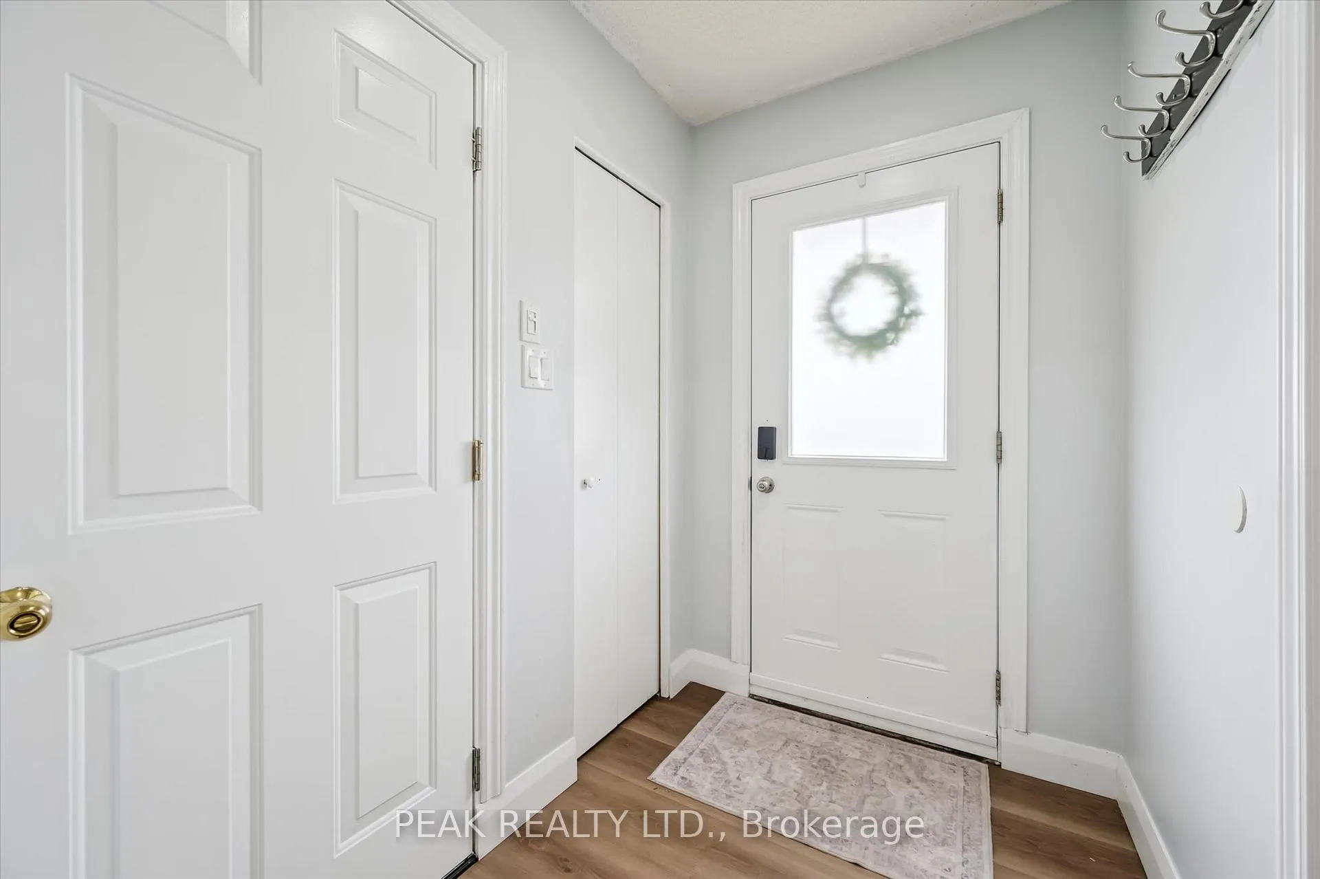Photo 5 of Unit B, 235 Cedarbrae Avenue, Waterloo — HOMEH