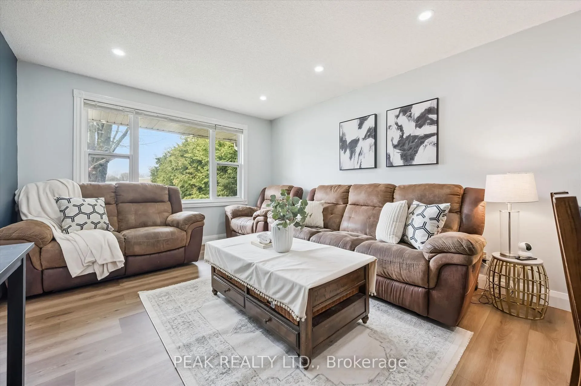 Photo 8 of Unit B, 235 Cedarbrae Avenue, Waterloo — HOMEH