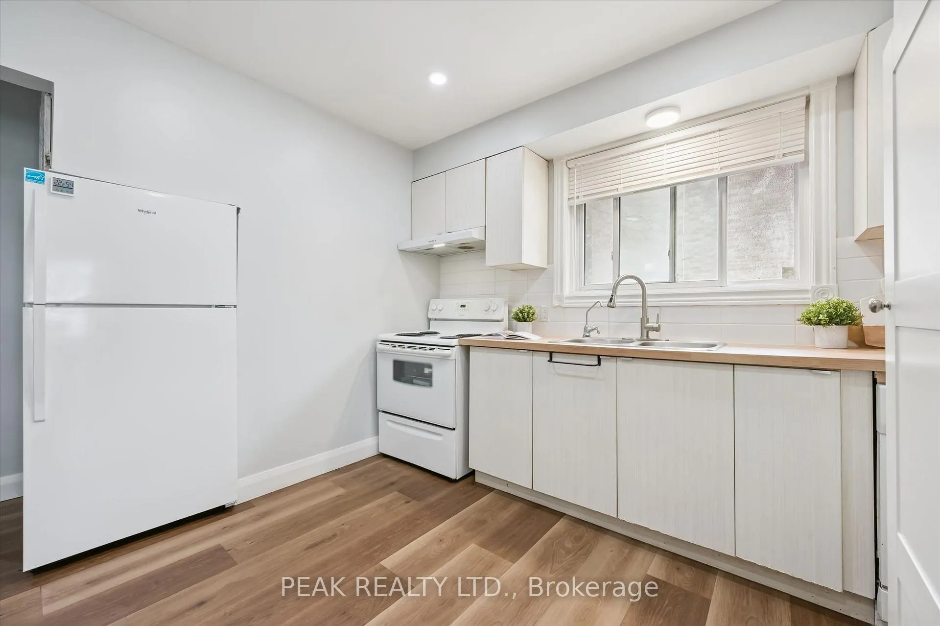 Photo 15 of Unit B, 235 Cedarbrae Avenue, Waterloo — HOMEH