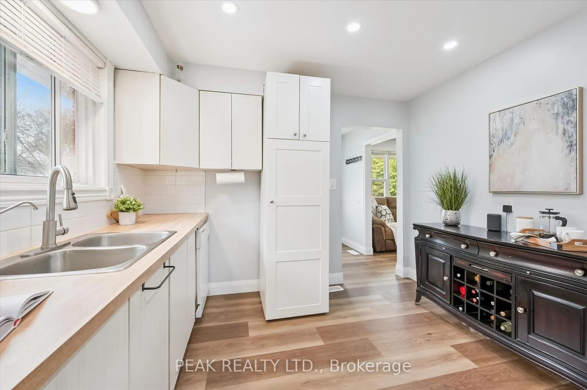 Photo 17 of Unit B, 235 Cedarbrae Avenue, Waterloo — HOMEH