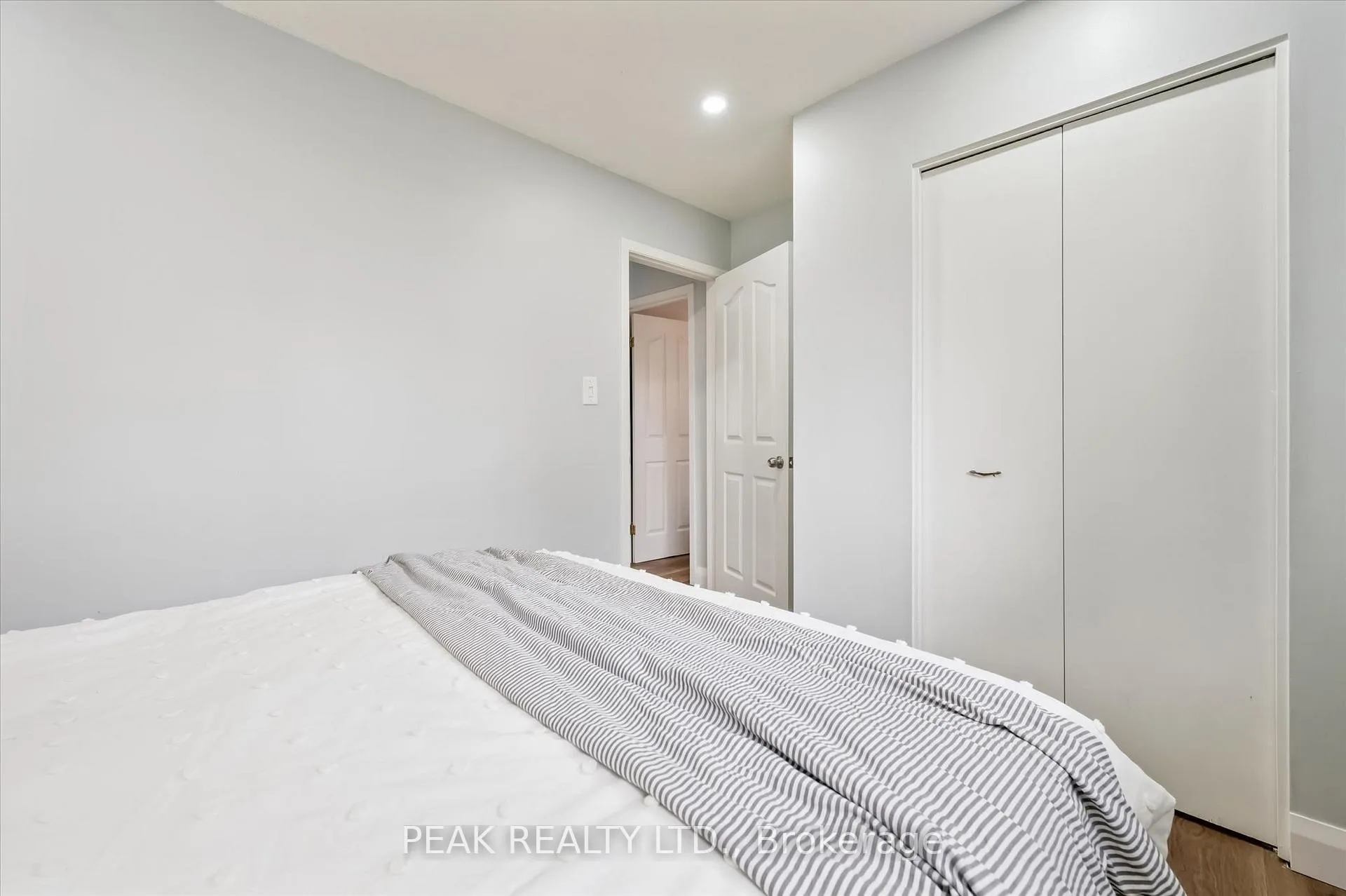 Photo 23 of Unit B, 235 Cedarbrae Avenue, Waterloo — HOMEH