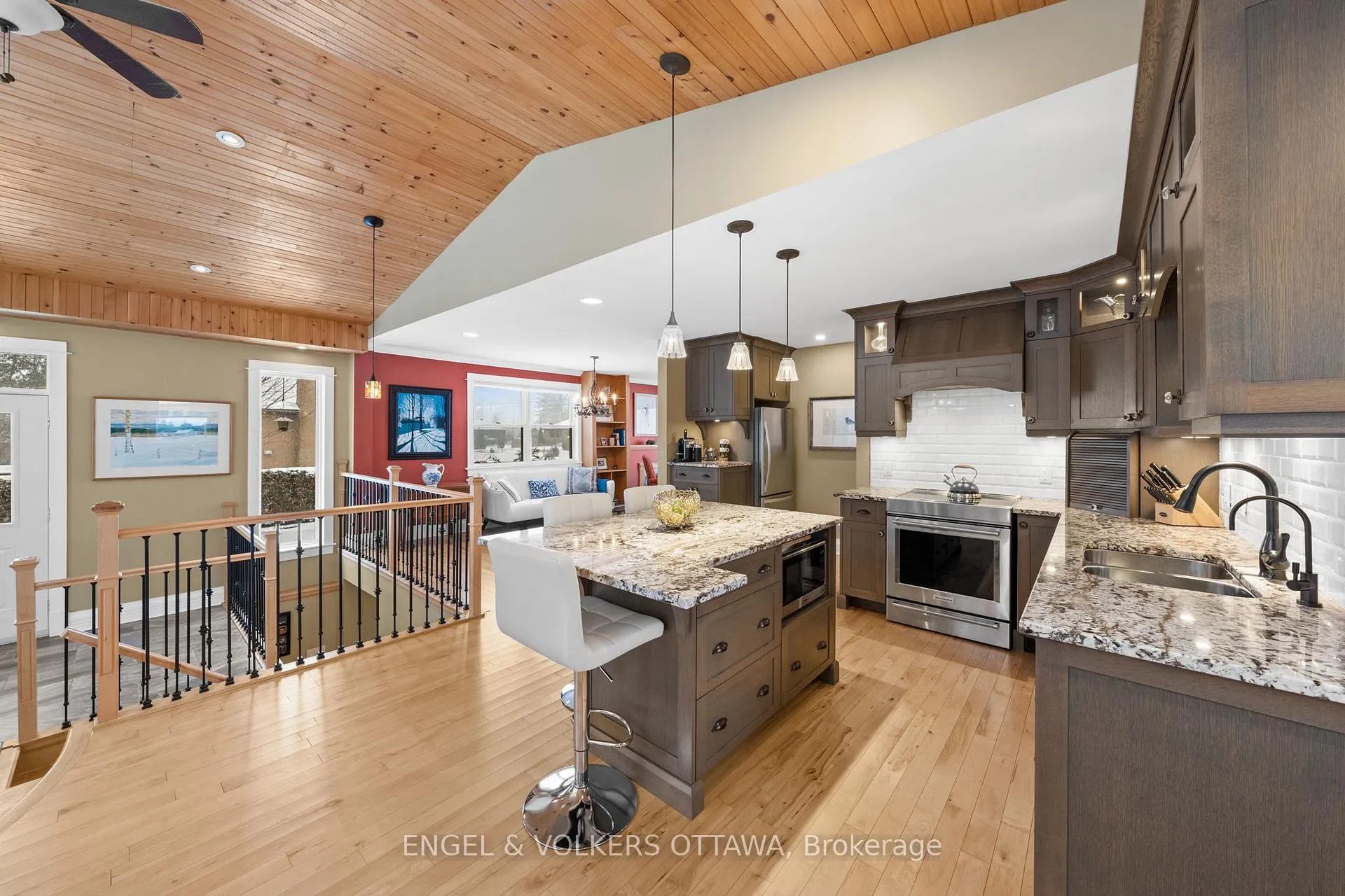 Photo 4 of 1105 Edward Street, Ottawa, Manotick Long Island & Nicholls Island — HOMEH