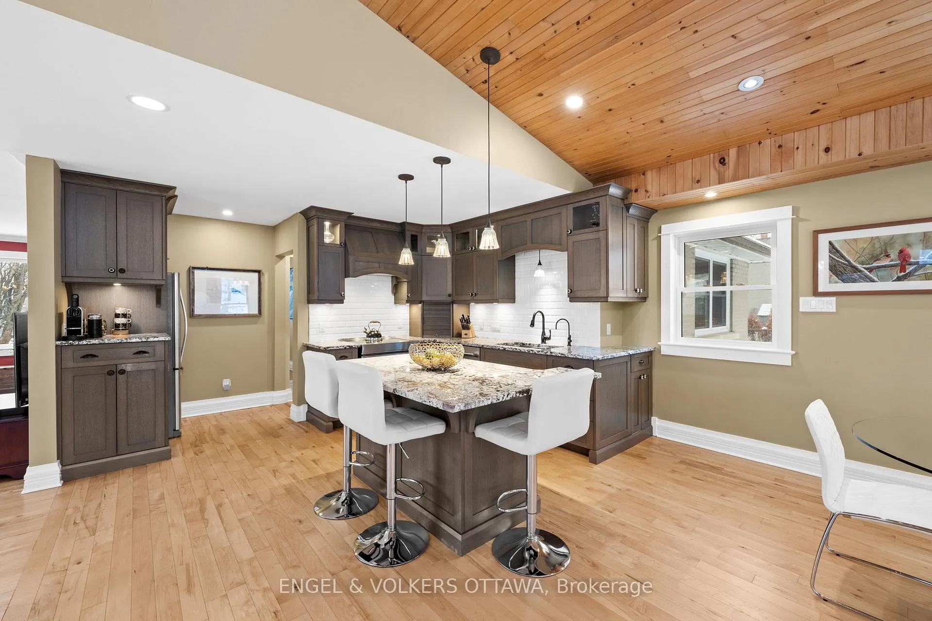 Photo 7 of 1105 Edward Street, Ottawa, Manotick Long Island & Nicholls Island — HOMEH