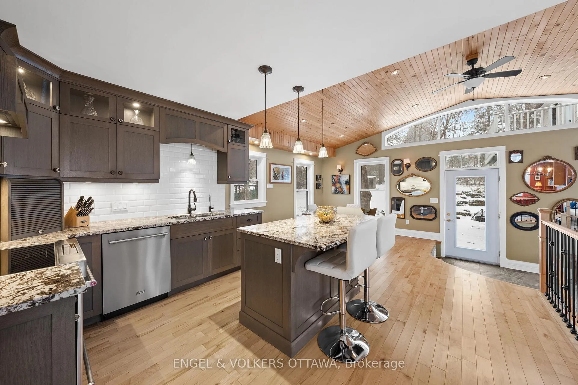 Photo 9 of 1105 Edward Street, Ottawa, Manotick Long Island & Nicholls Island — HOMEH