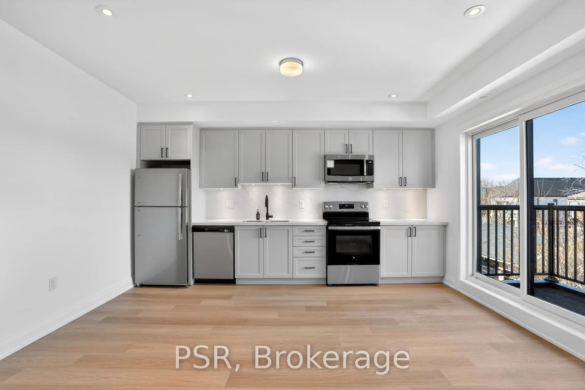 Photo 4 of Unit B, 218 Aileen Avenue, Toronto, Keelesdale-Eglinton West — HOMEH