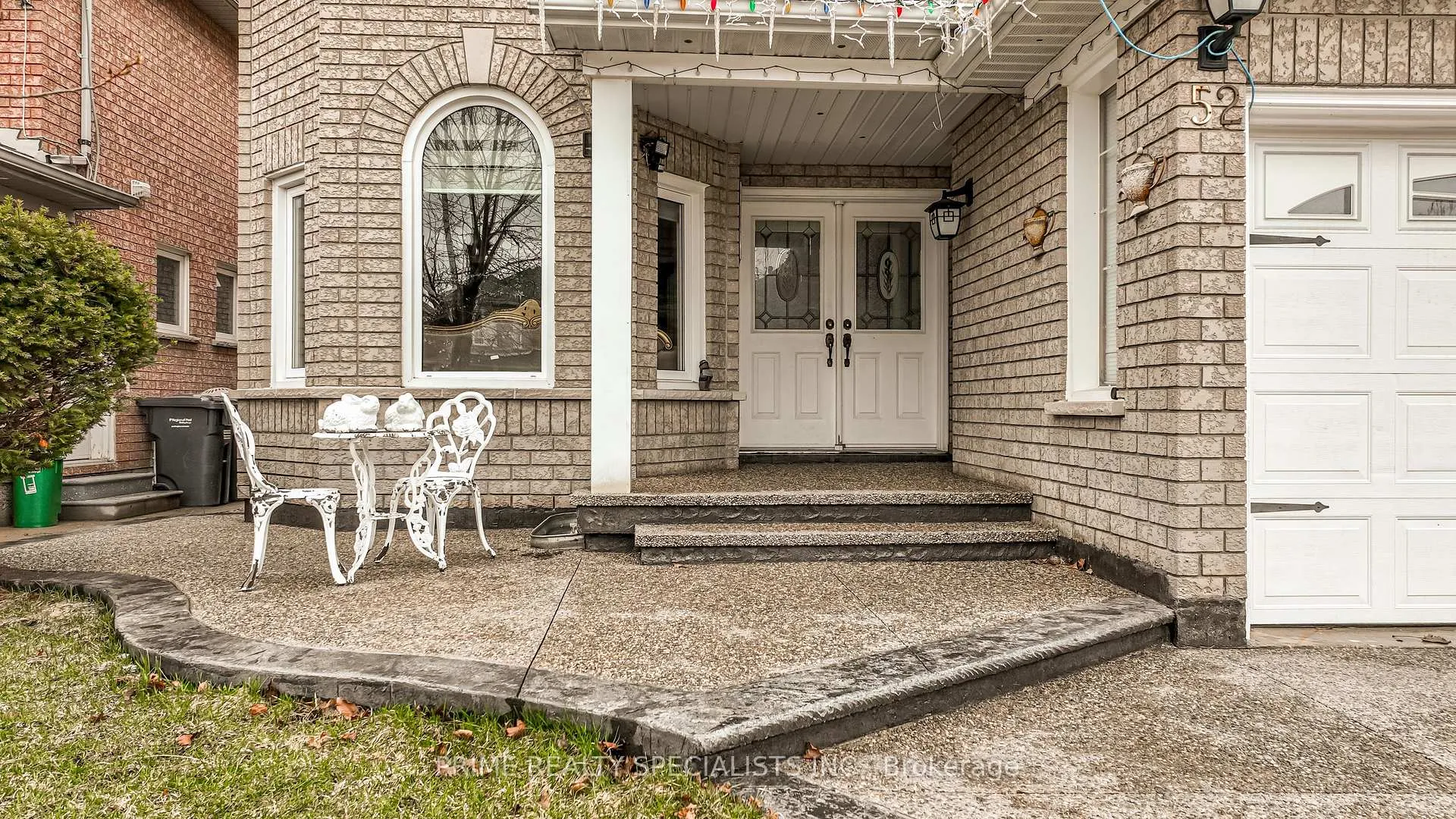 Photo 4 of 52 Deerglen Drive, Brampton, Sandringham-Wellington — HOMEH