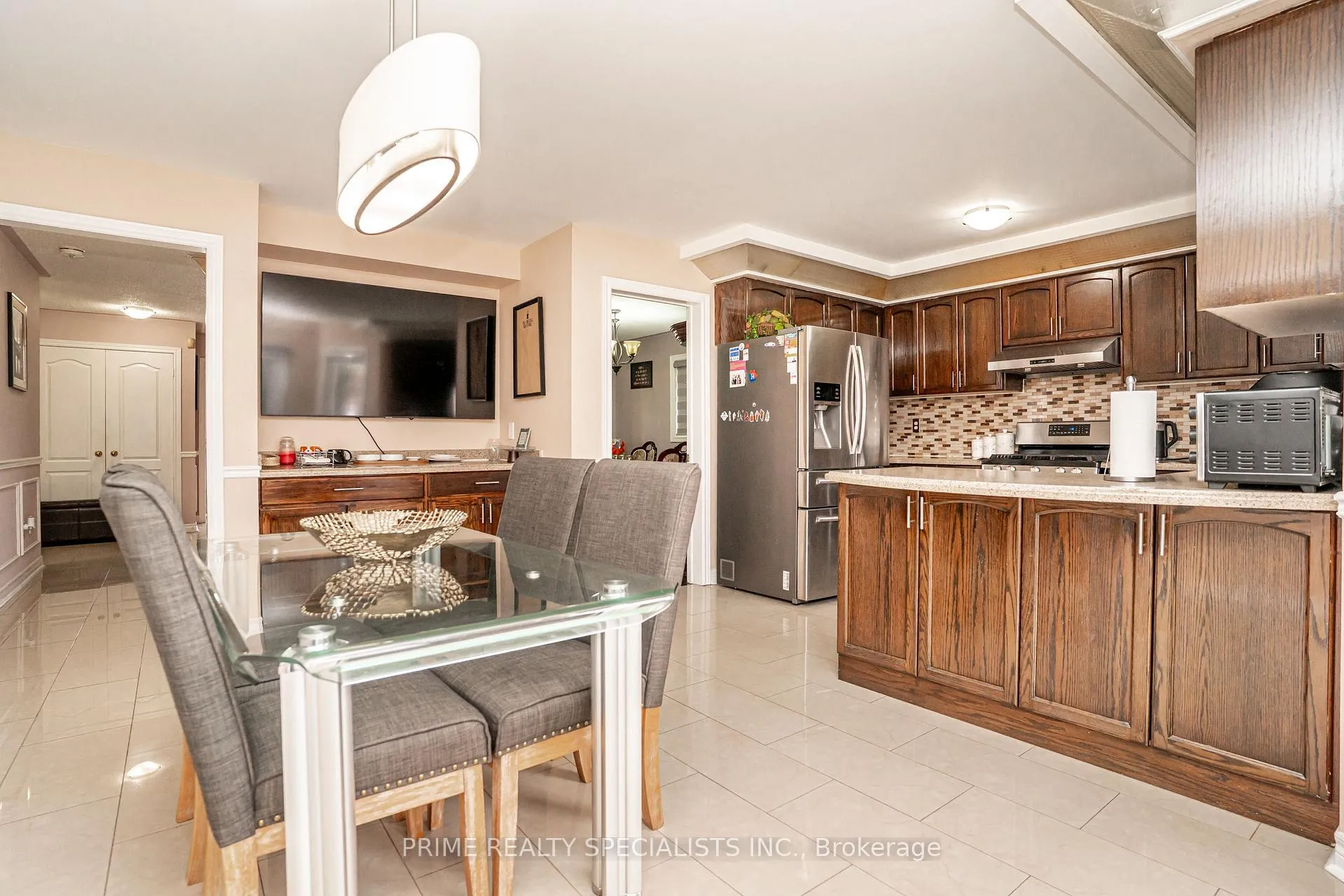 Photo 12 of 52 Deerglen Drive, Brampton, Sandringham-Wellington — HOMEH