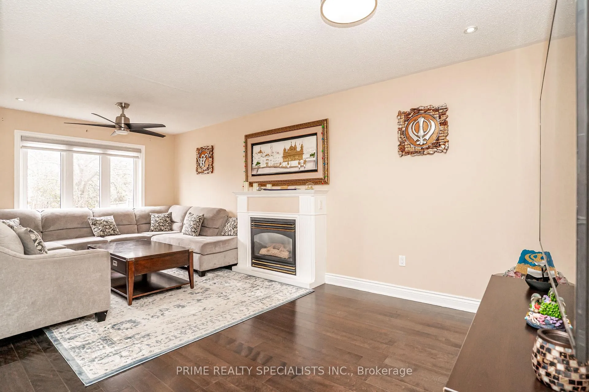 Photo 14 of 52 Deerglen Drive, Brampton, Sandringham-Wellington — HOMEH